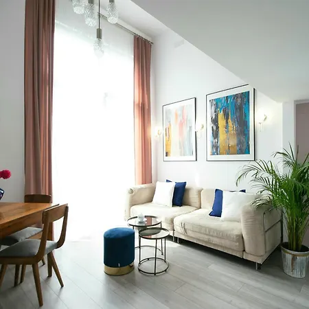 Apartment Krakowskie Przedmiescie *